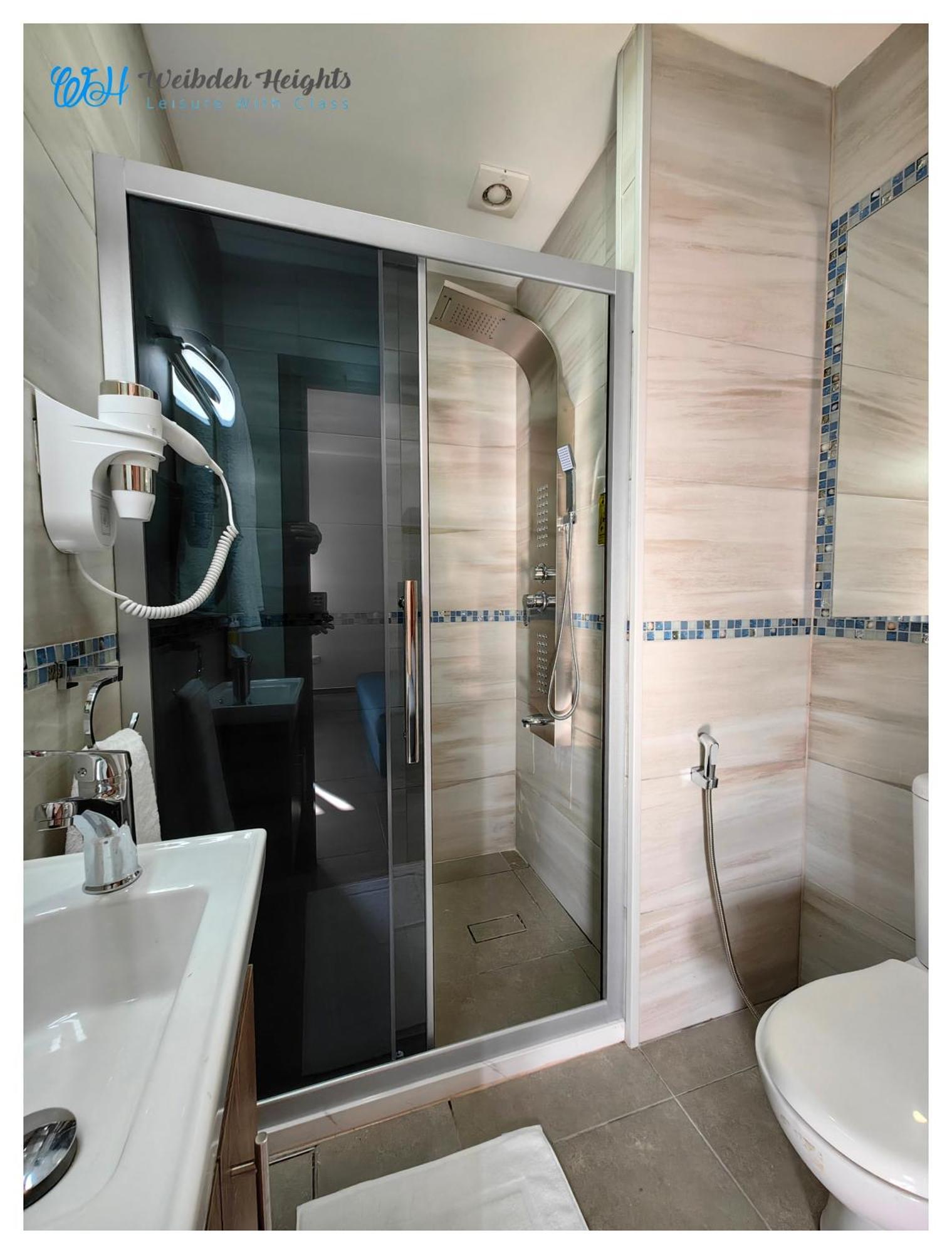 Weibdeh Heights Hotel Suites อัมมาน ภายนอก รูปภาพ